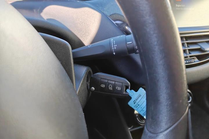 undefined Peugeot 208 fra 2012