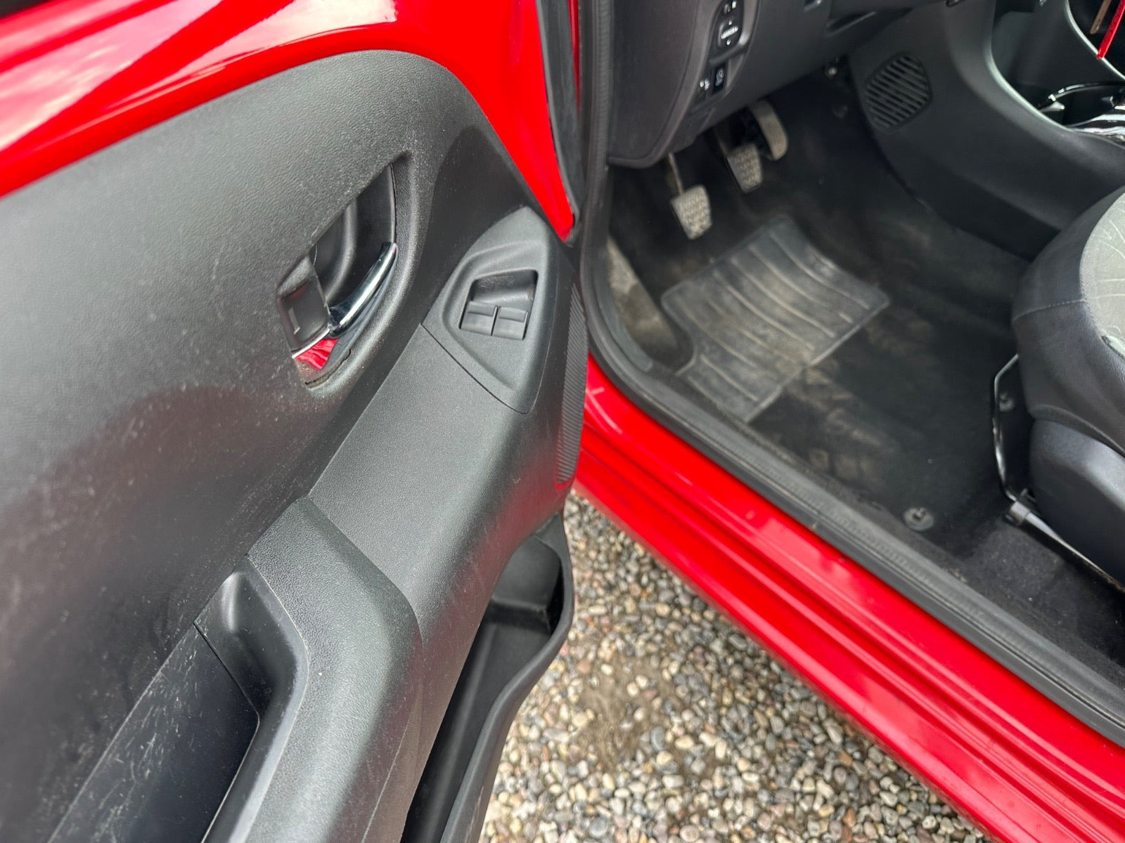 Rød Toyota Aygo fra 2016