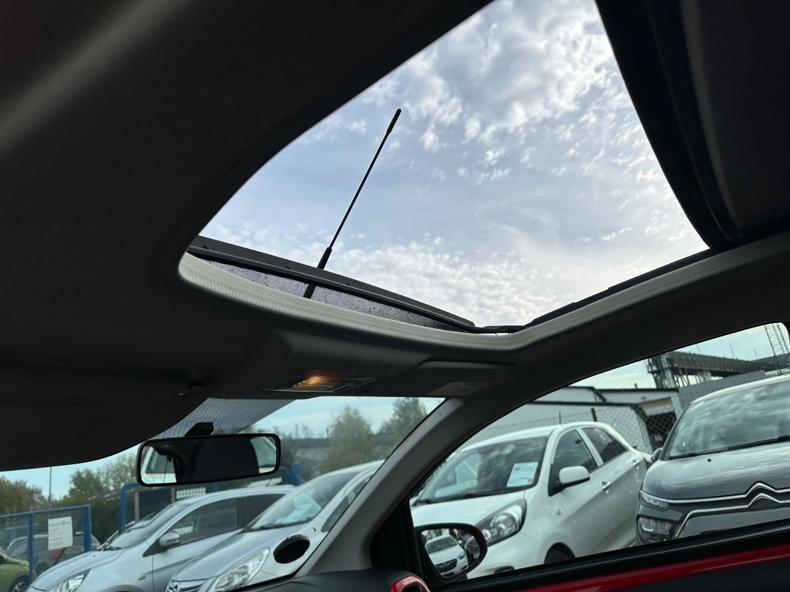 Rød Toyota Aygo fra 2016