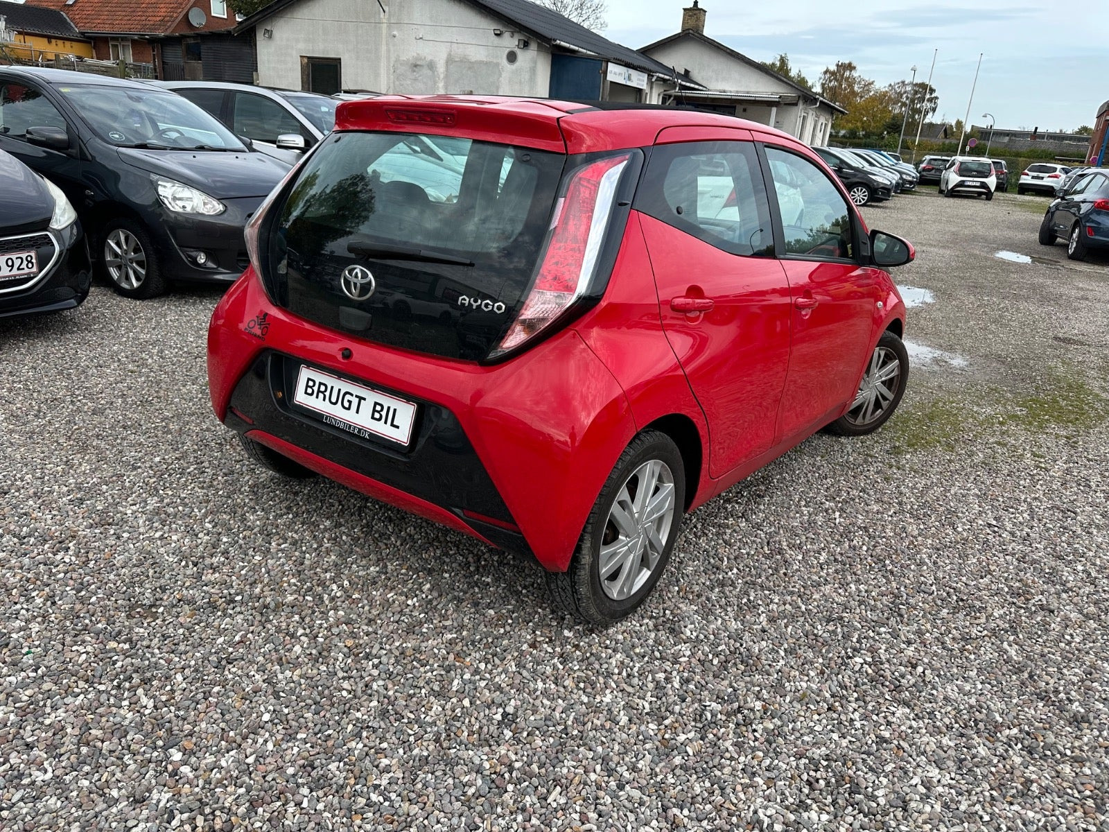 Rød Toyota Aygo fra 2016