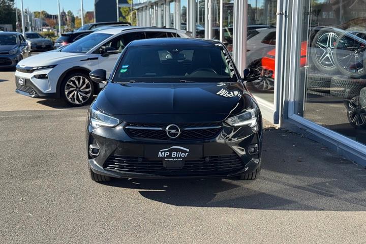 Sort Opel Corsa-e fra 2022