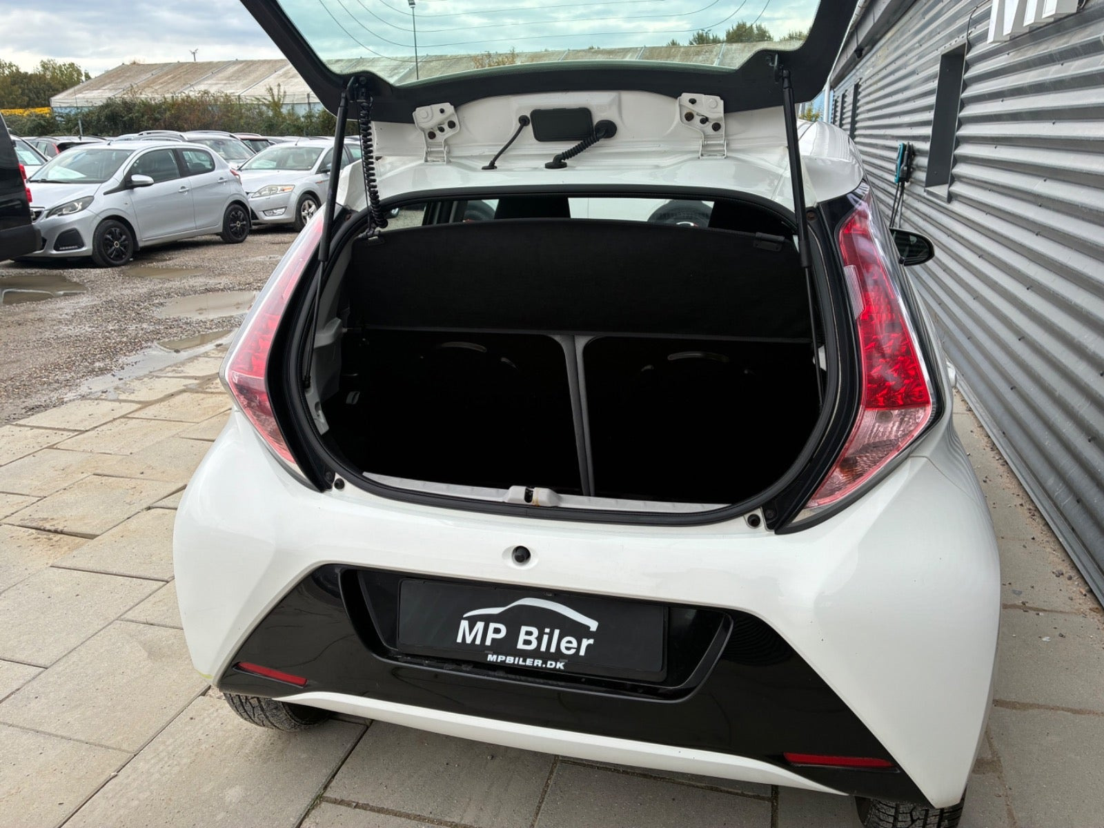Hvid Toyota Aygo fra 2016
