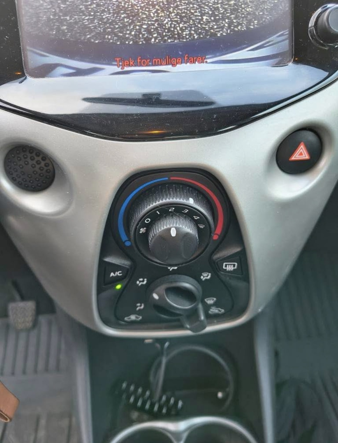 Hvid Toyota Aygo fra 2014