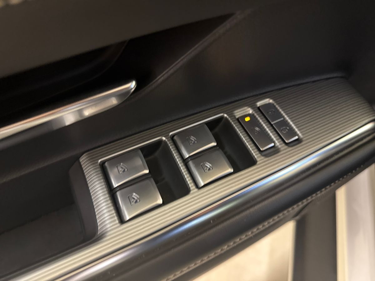 Hvid Mazda 6e fra 2026