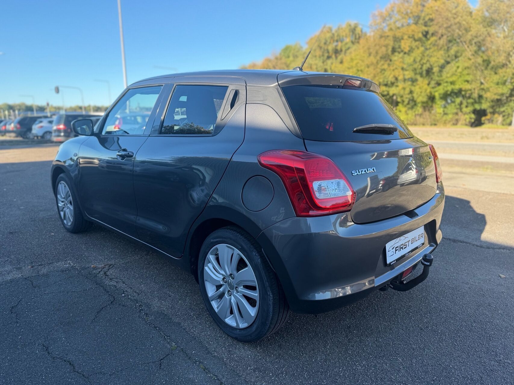 Grå Suzuki Swift fra 2018