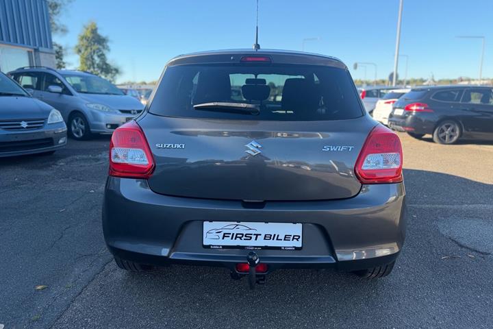 Grå Suzuki Swift fra 2018
