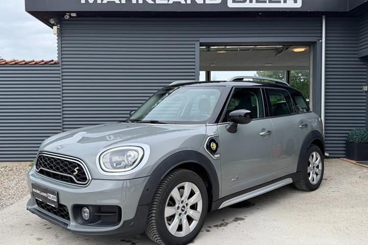 Grå Mini Countryman Cooper SE fra 2020