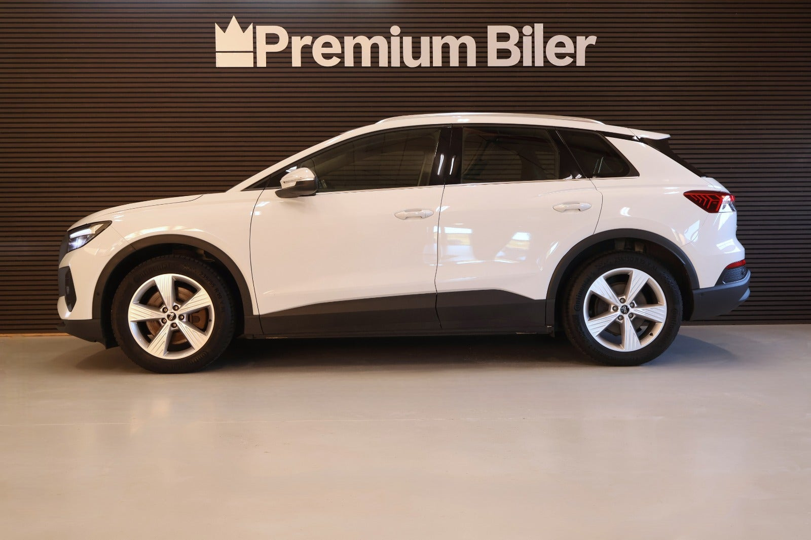 Hvid Audi Q4 e-tron fra 2023
