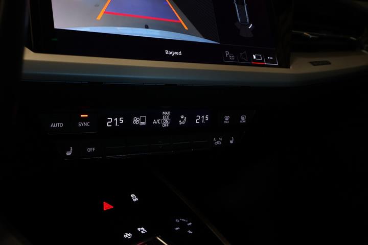 Hvid Audi Q4 e-tron fra 2023