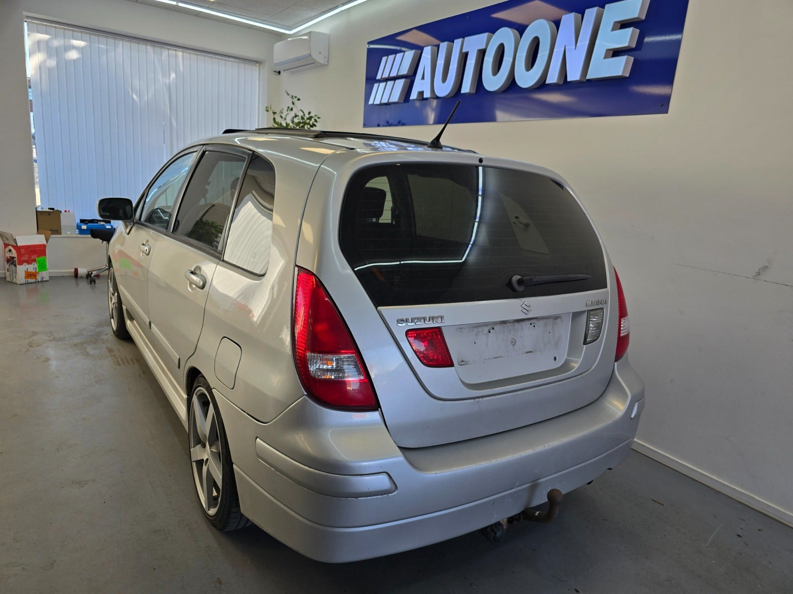 Sølv Suzuki Liana fra 2005
