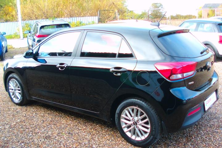 Sort Kia Rio fra 2020