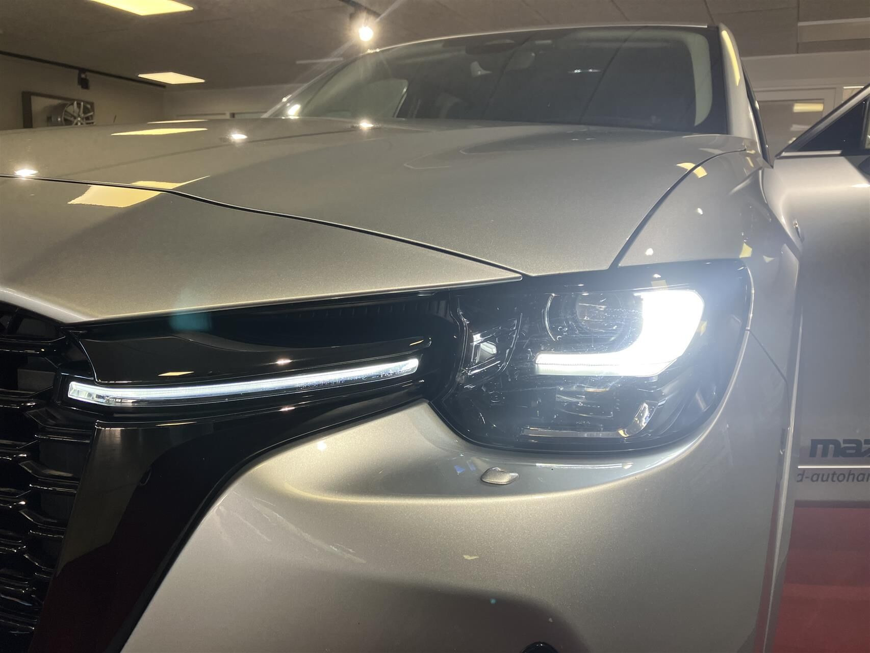 Grå Mazda CX-60 fra 2024