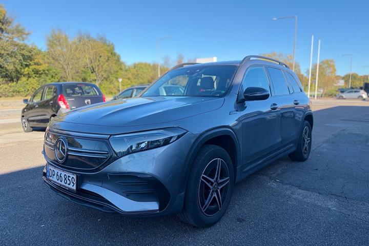 Grå Mercedes EQB350 fra 2022