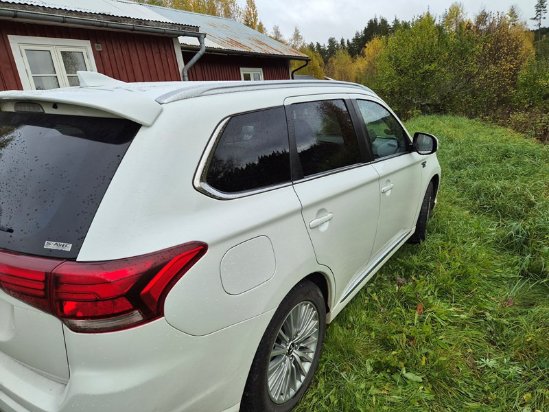 undefined Mitsubishi Outlander fra 2020