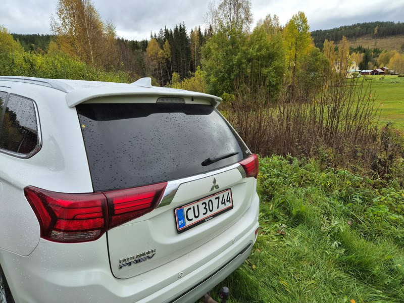 undefined Mitsubishi Outlander fra 2020