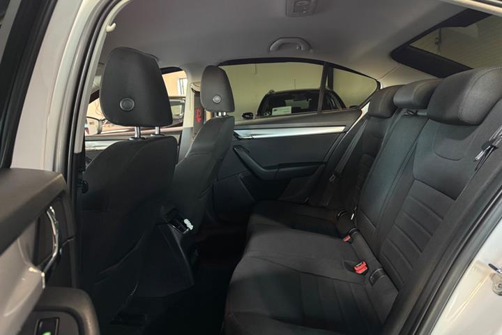 undefined Skoda Octavia fra 2014