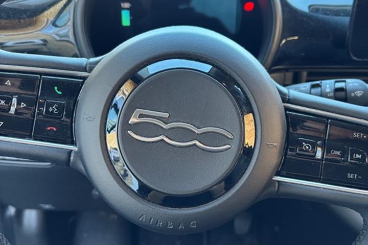 undefined Fiat 500 fra 2022