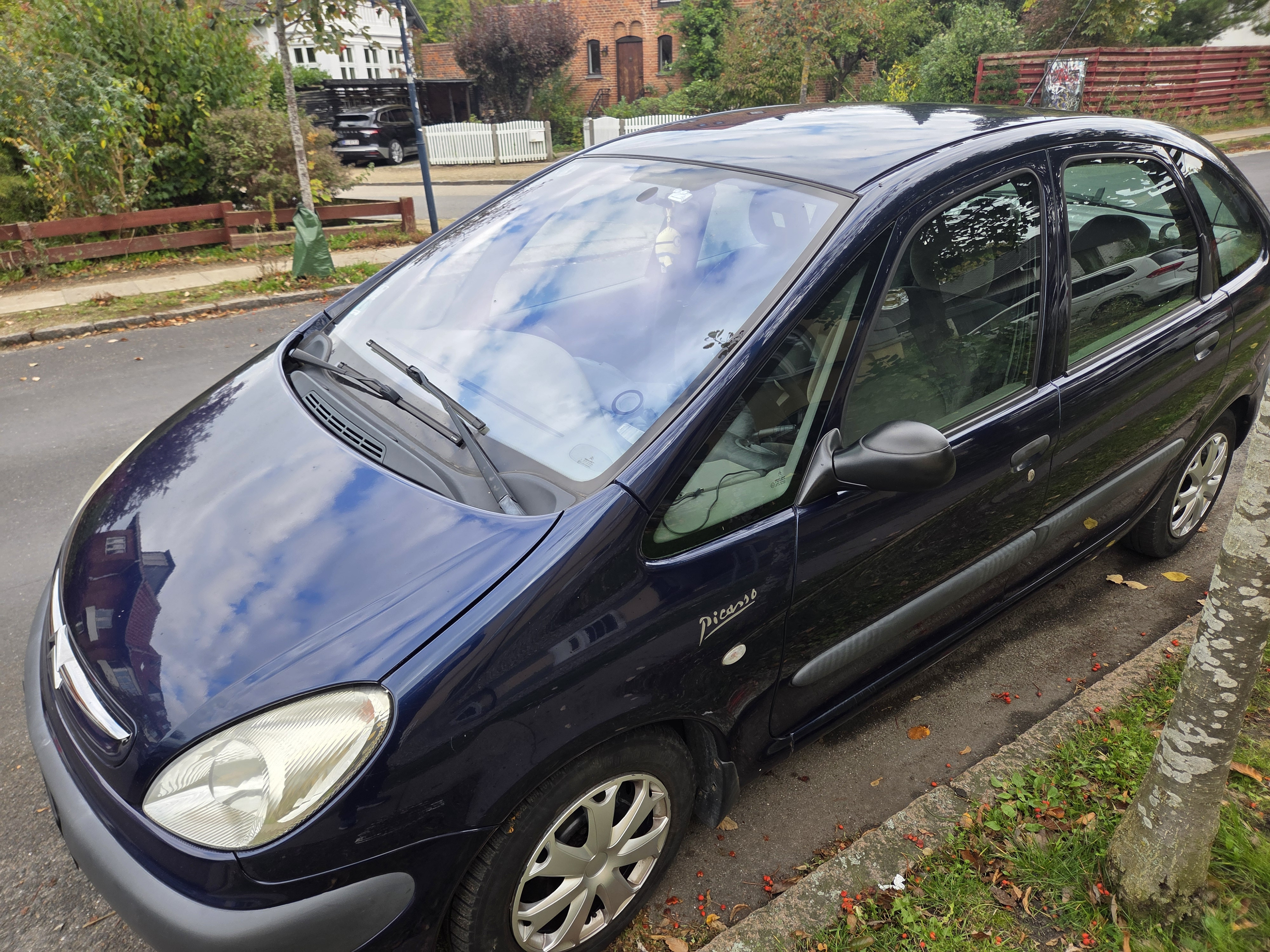 Blå Citroën Xsara Picasso fra 2002