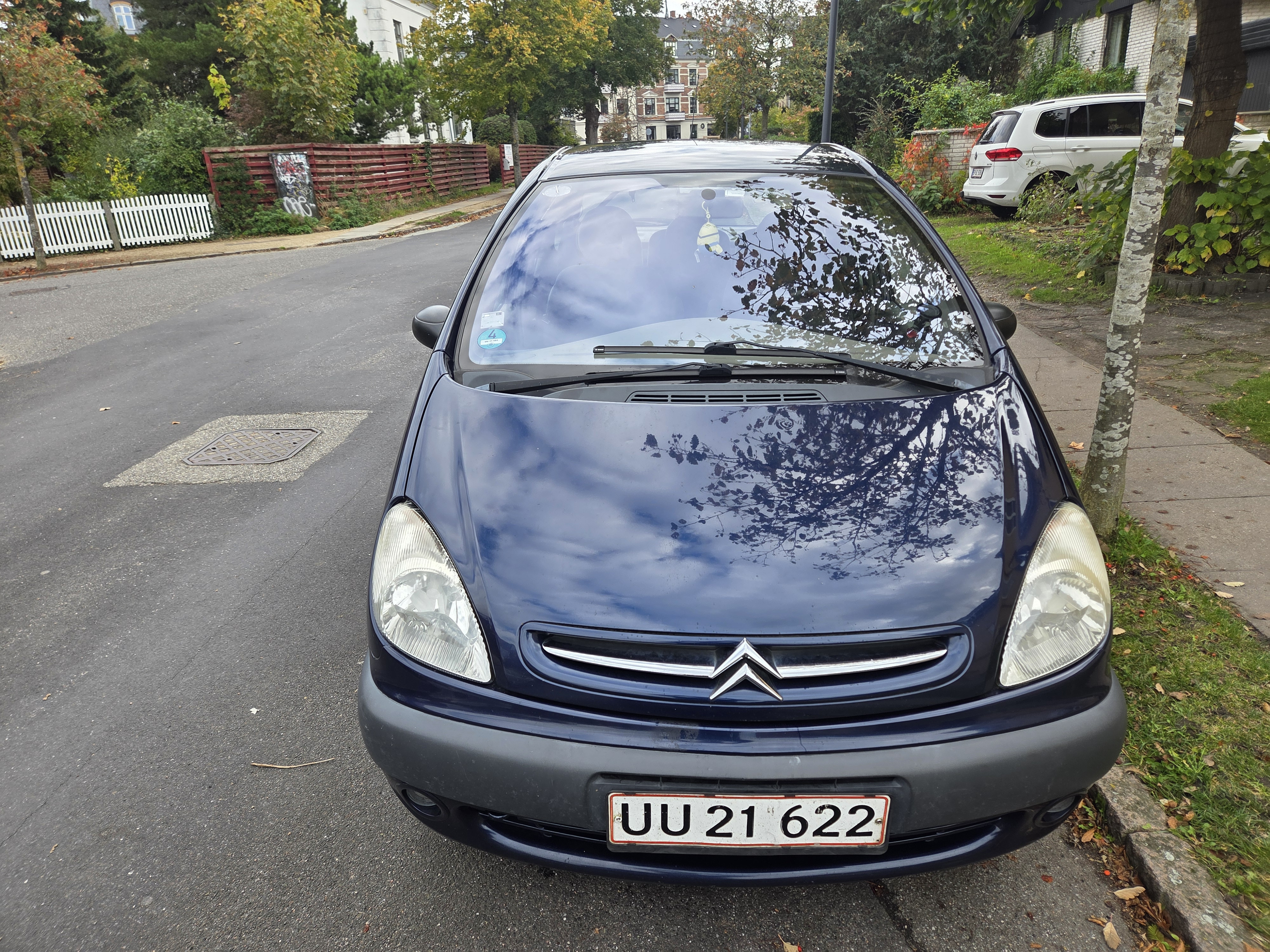 Blå Citroën Xsara Picasso fra 2002