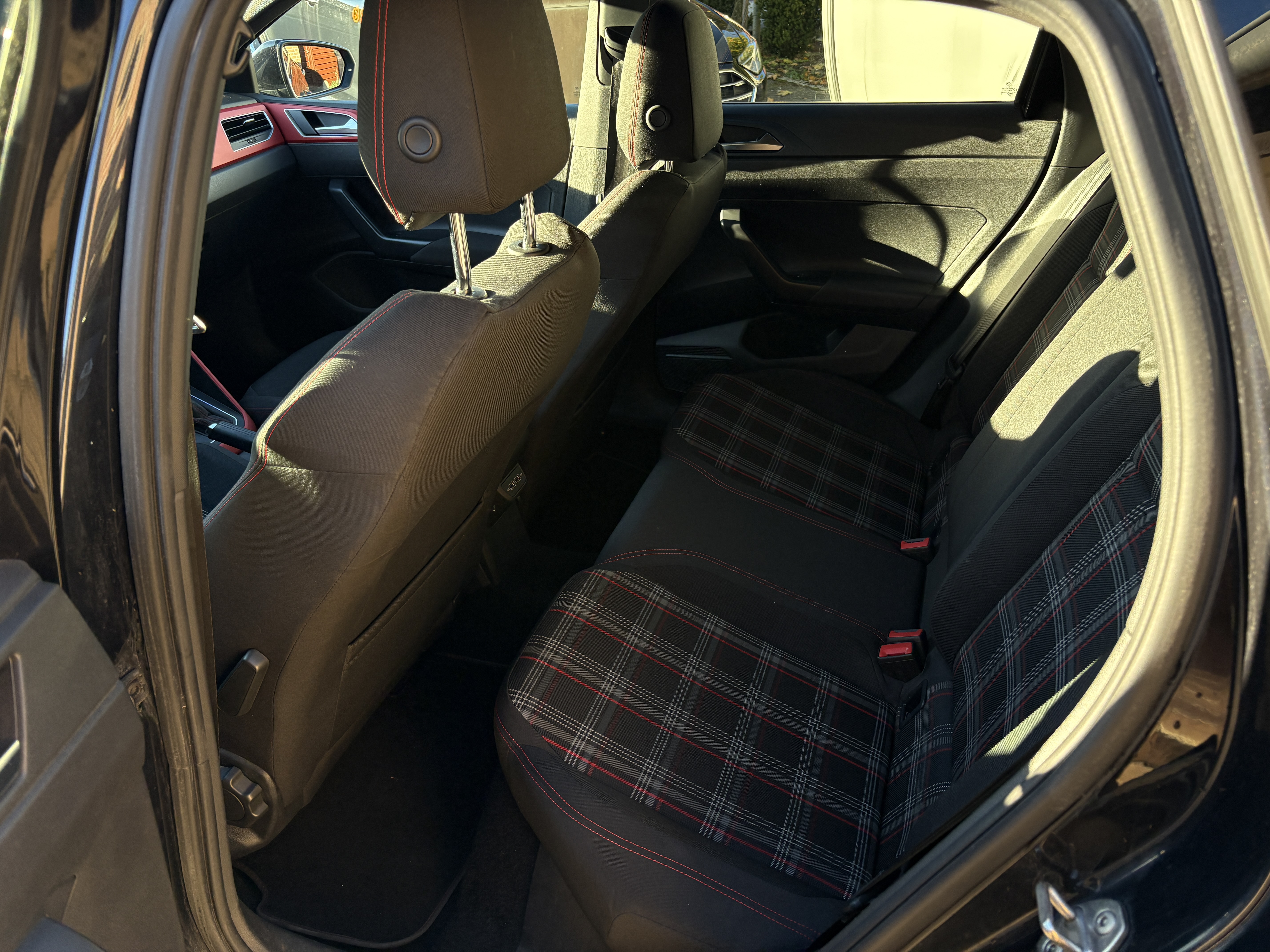 Sort VW Polo fra 2019