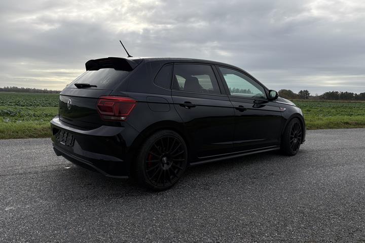 Sort VW Polo fra 2019