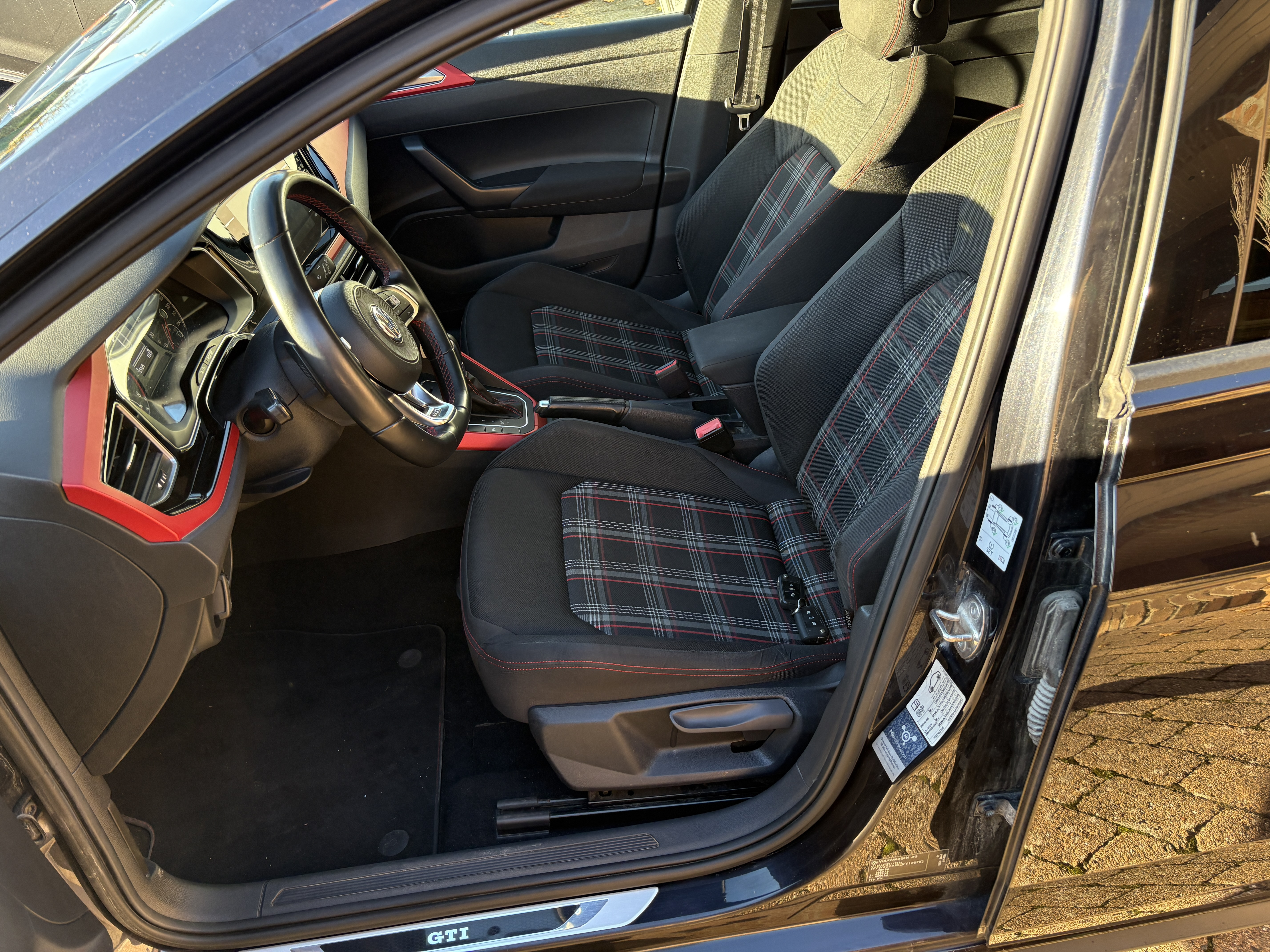 Sort VW Polo fra 2019