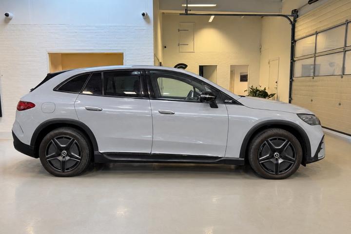 undefined Mercedes EQE500 SUV fra 2024