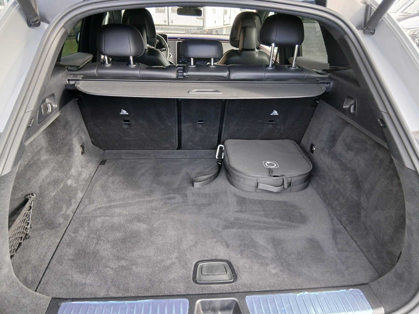 undefined Mercedes EQE500 SUV fra 2024