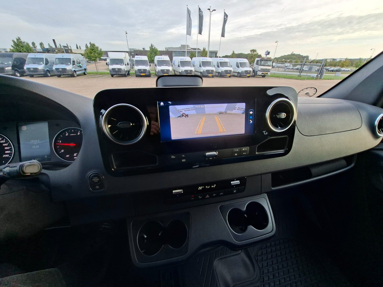 Sølv Mercedes Sprinter 317 fra 2024