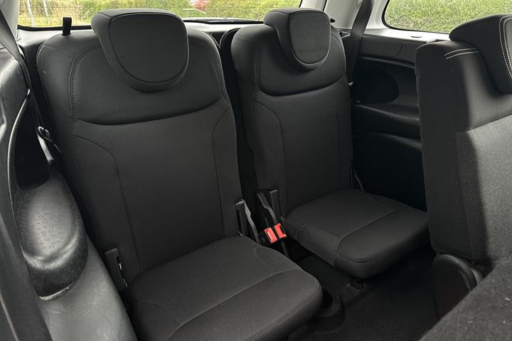 Sort Fiat 500L Wagon fra 2019