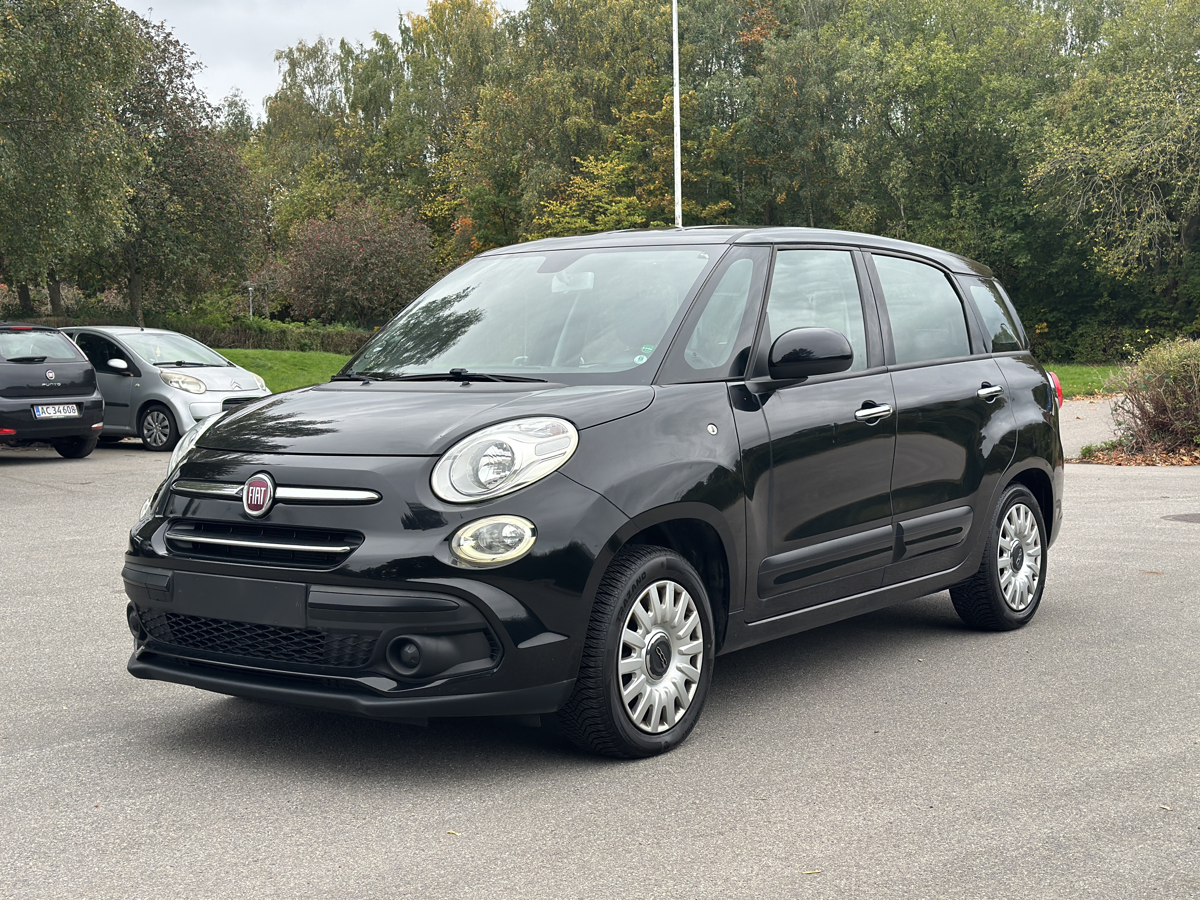 Sort Fiat 500L Wagon fra 2019
