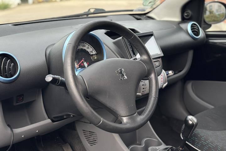 undefined Peugeot 107 fra 2010