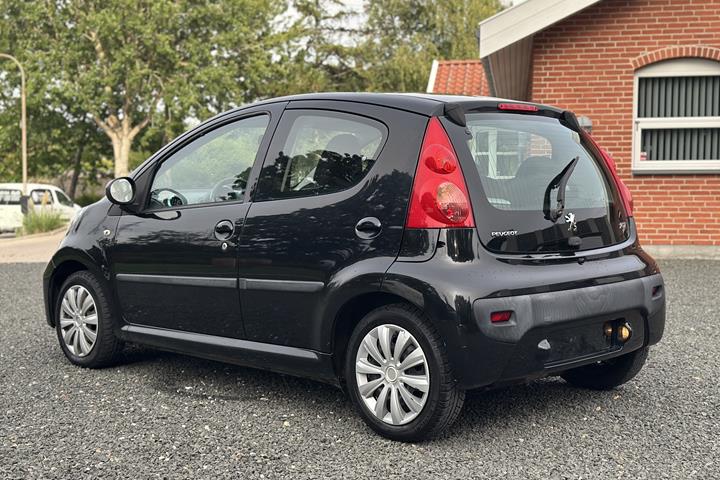undefined Peugeot 107 fra 2010