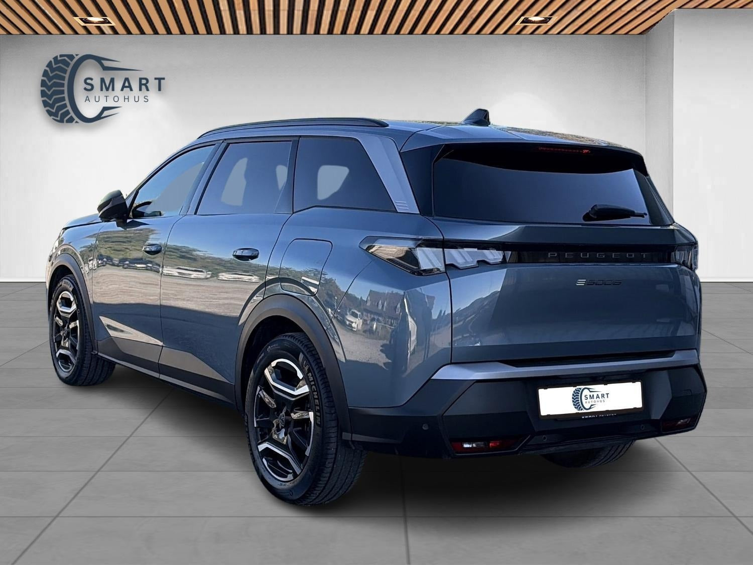 undefined Peugeot e-5008 fra 2025