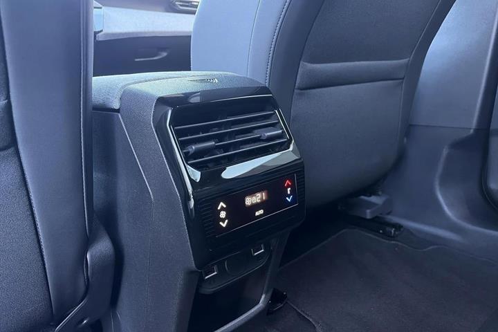 undefined Peugeot e-5008 fra 2025