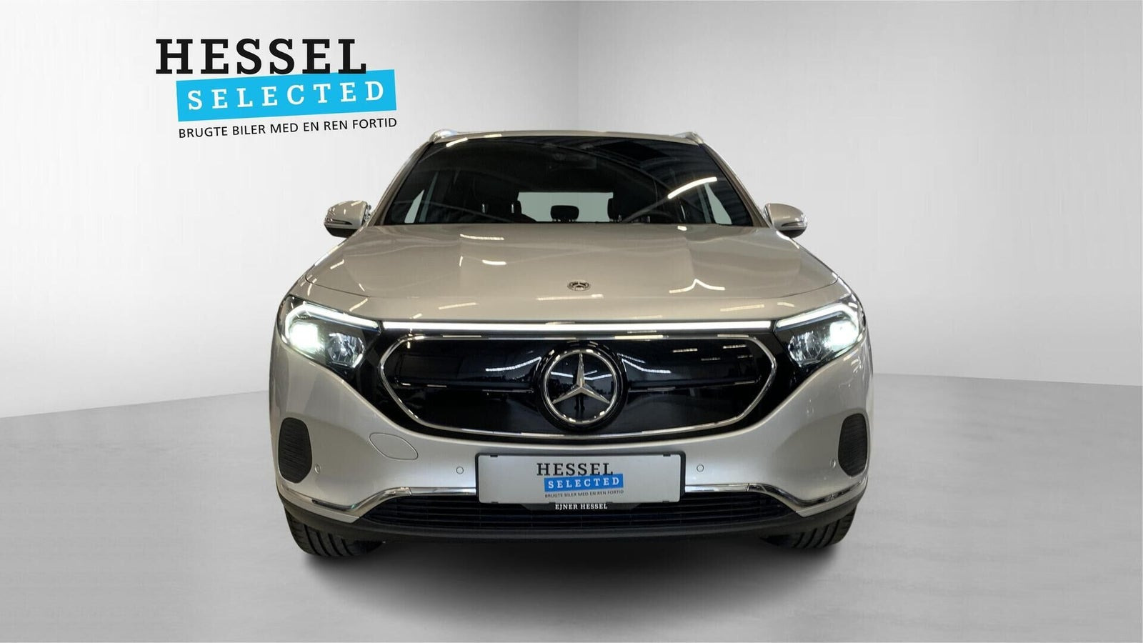 Blå Mercedes EQA250+ fra 2023