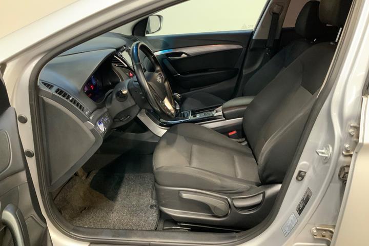 Sølv Hyundai i40 fra 2014