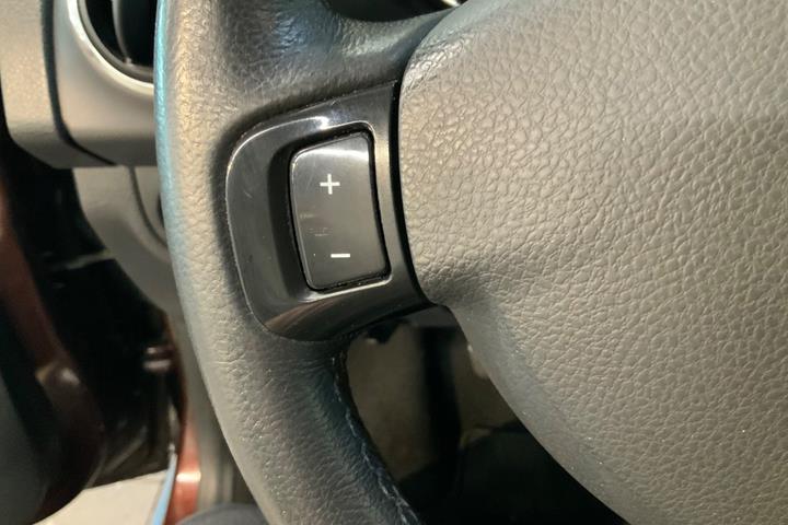 Brun Dacia Sandero Stepway fra 2016