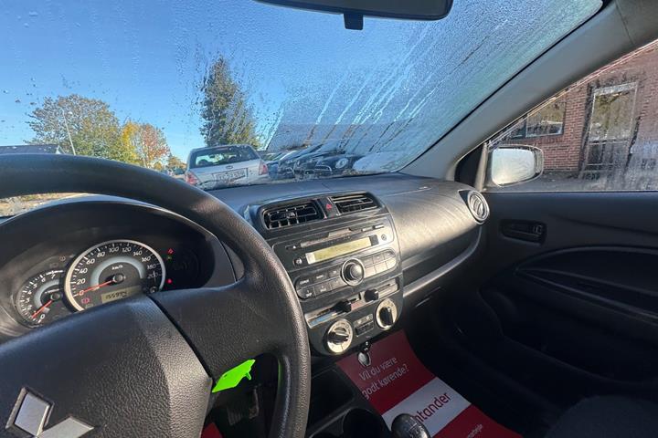 undefined Mitsubishi Space Star fra 2015