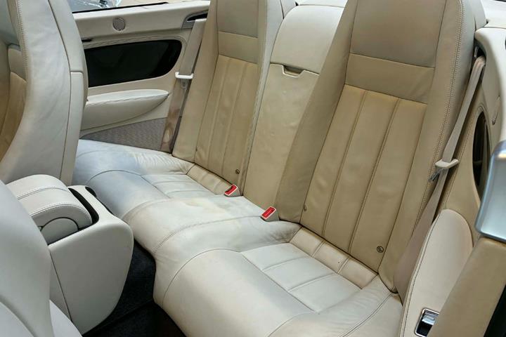 Sort Bentley Continental GTC fra 2010