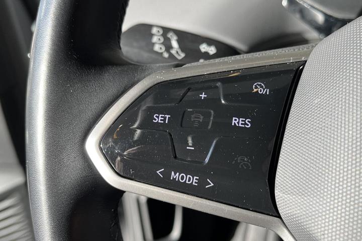 Grå VW ID.4 fra 2023