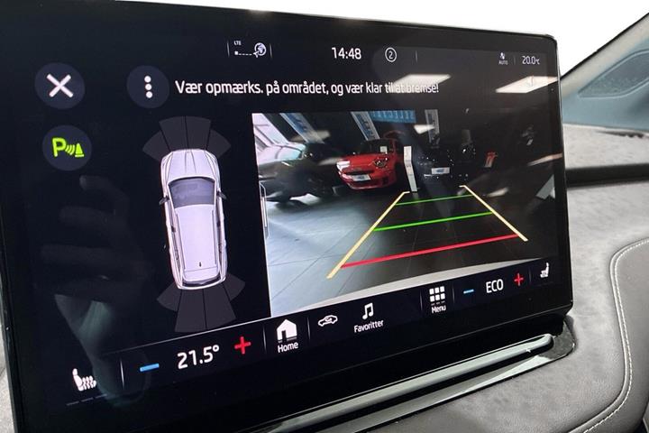 Hvid Skoda Enyaq fra 2023
