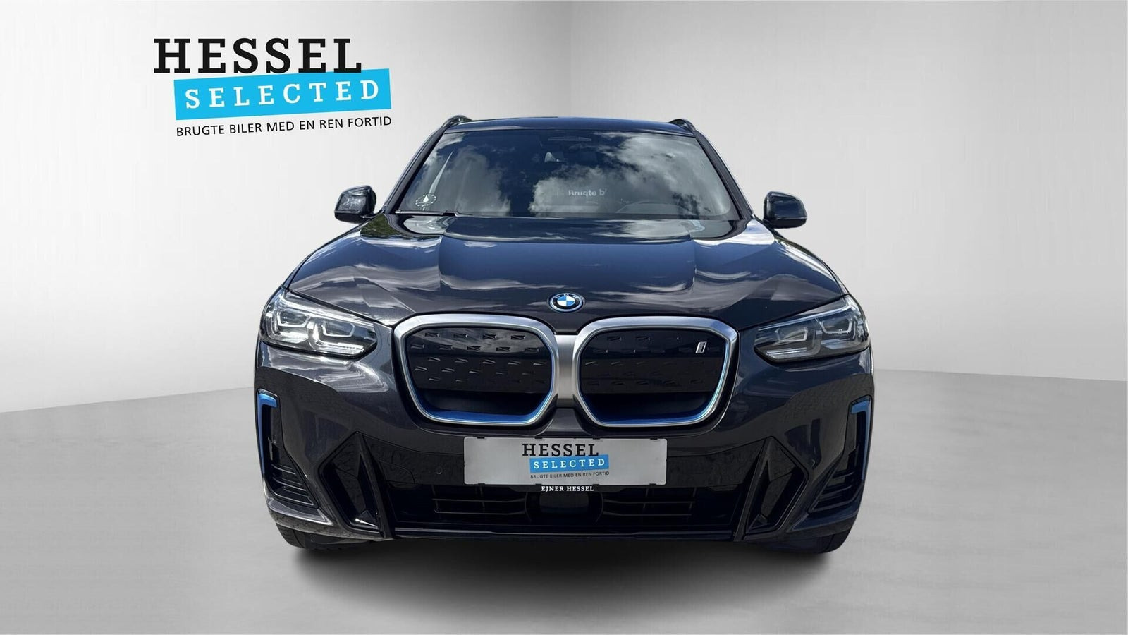 Grå BMW iX3 fra 2023