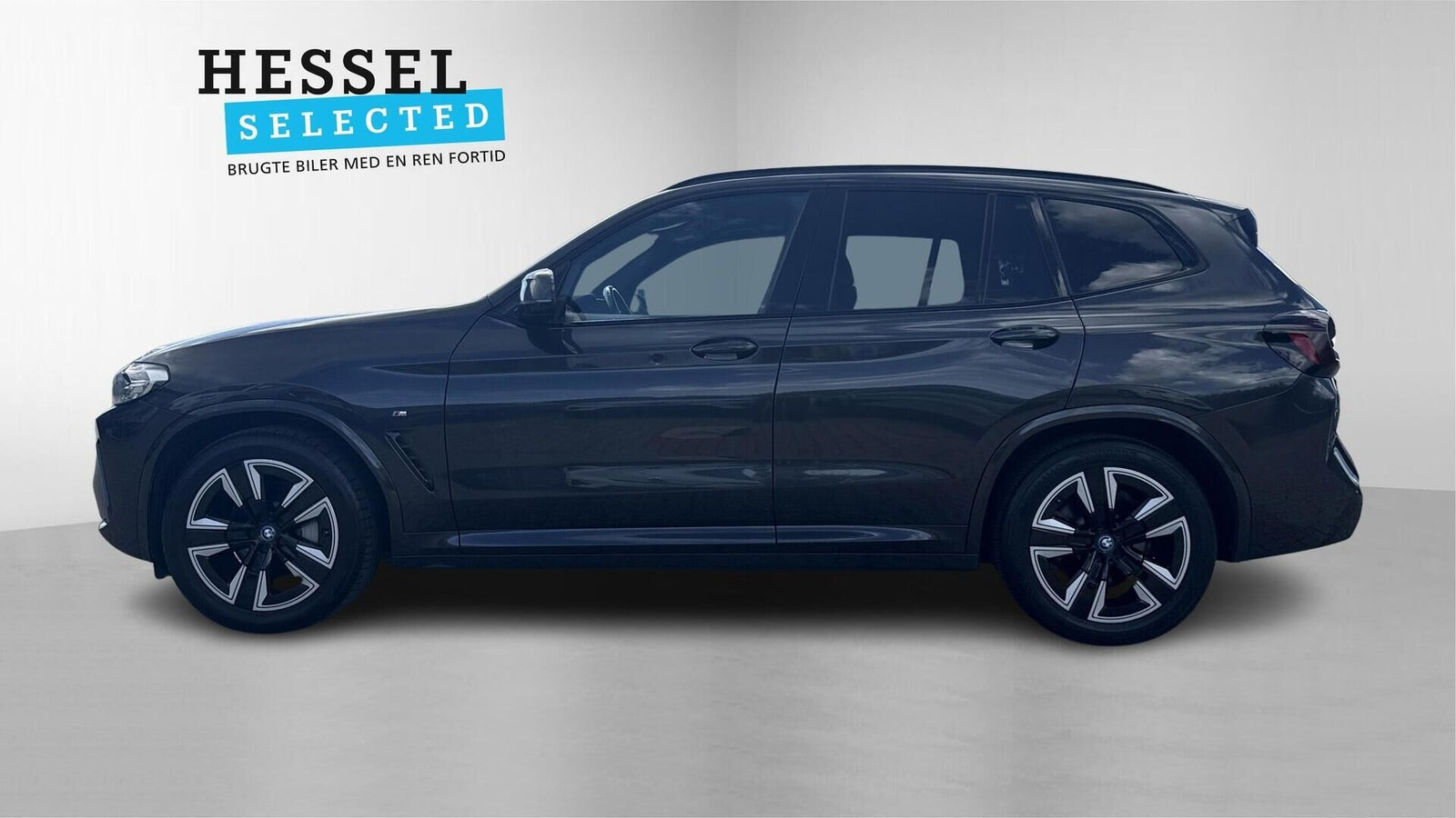 Grå BMW iX3 fra 2023