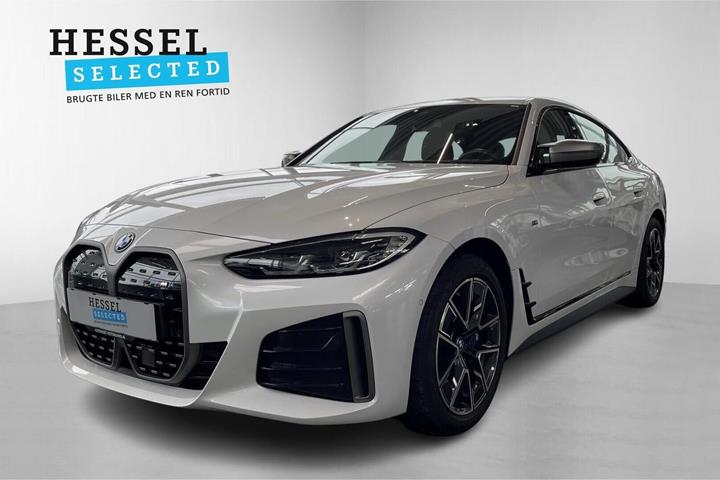 Hvid BMW i4 fra 2024
