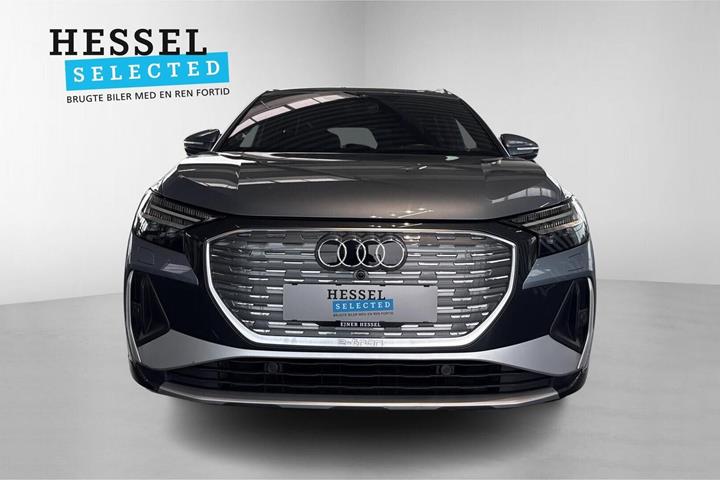 Blå Audi Q4 e-tron fra 2021