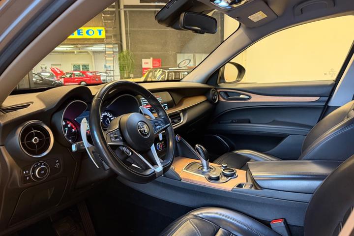 undefined Alfa Romeo Stelvio fra 2018