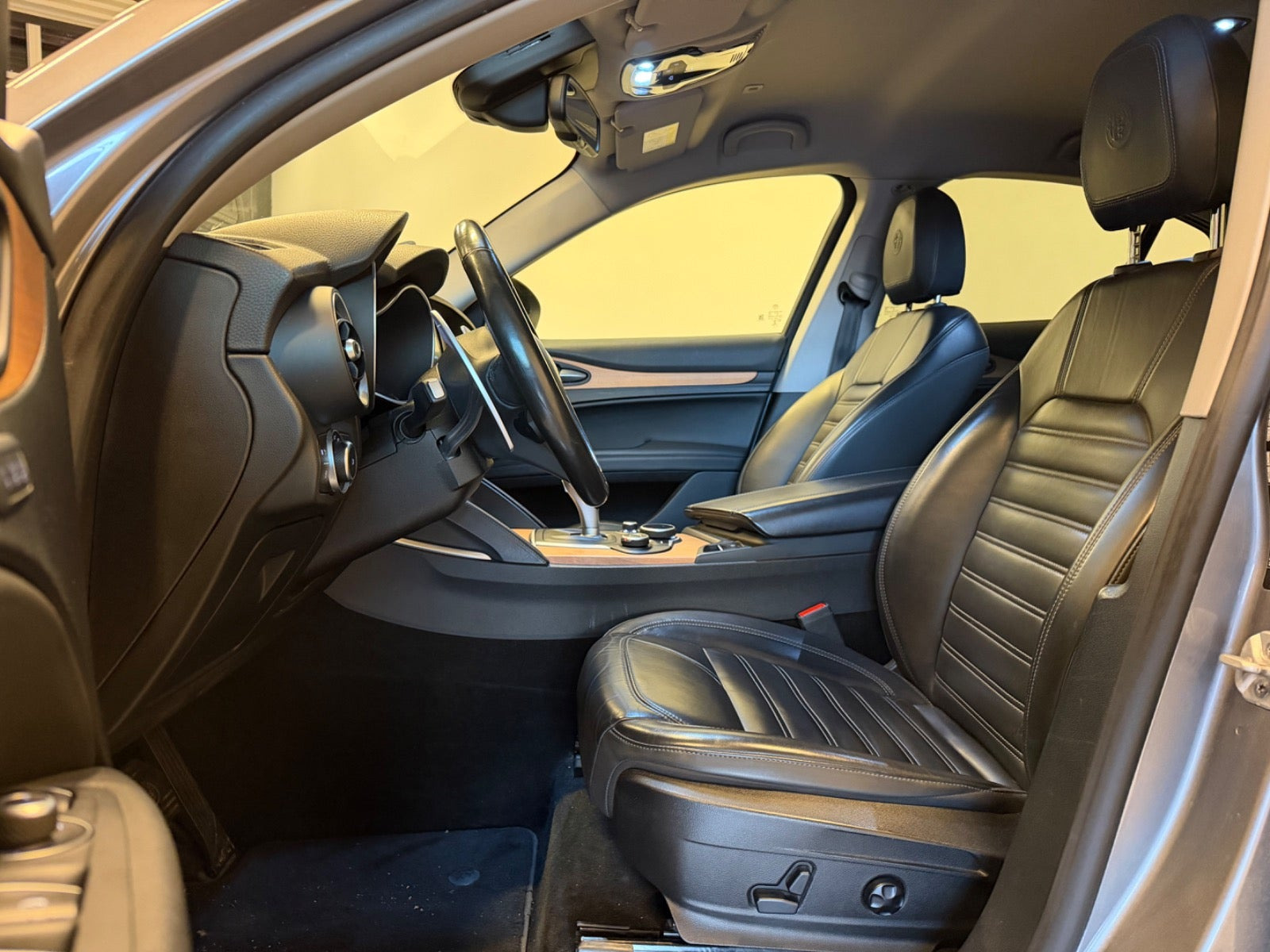 undefined Alfa Romeo Stelvio fra 2018