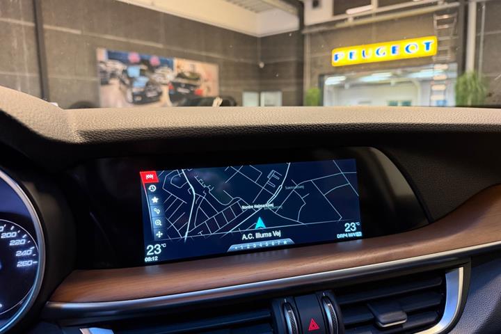 undefined Alfa Romeo Stelvio fra 2018