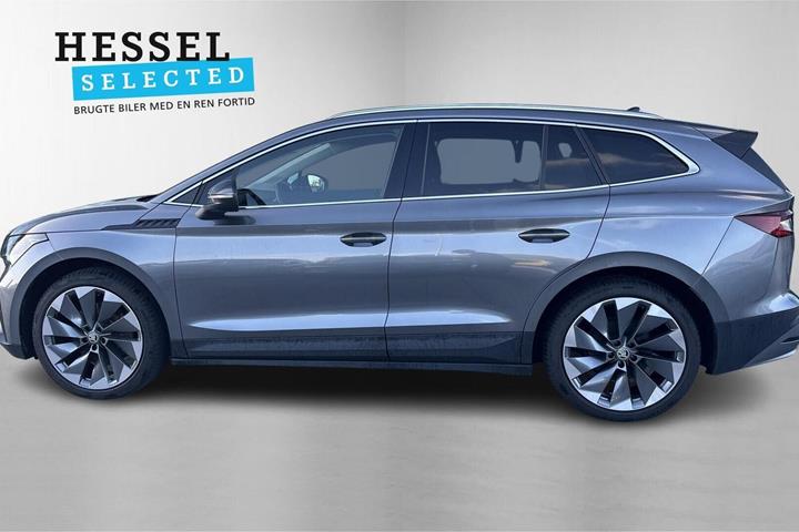Hvid Skoda Enyaq fra 2022